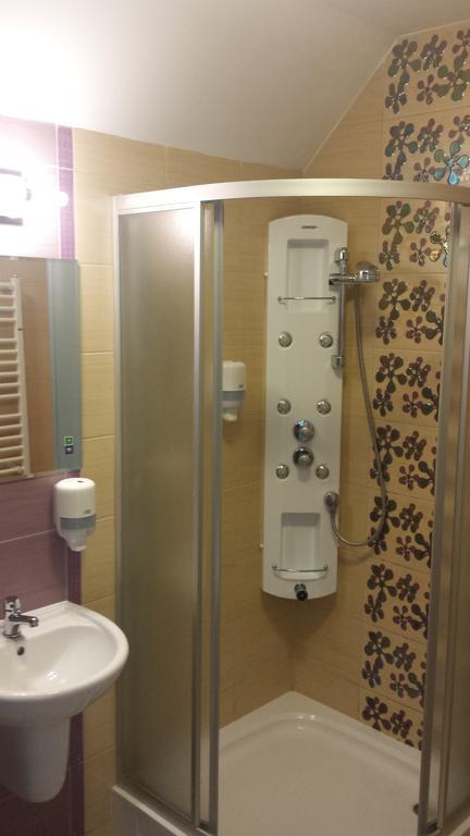 Hotel Pawlakowa Zagroda Grabiny-Zameczek Habitación foto