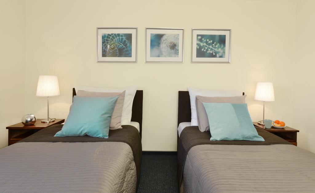 Hotel Pawlakowa Zagroda Grabiny-Zameczek Habitación foto
