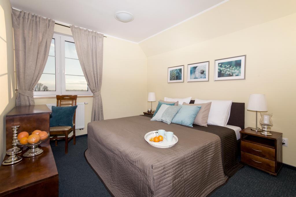Hotel Pawlakowa Zagroda Grabiny-Zameczek Habitación foto