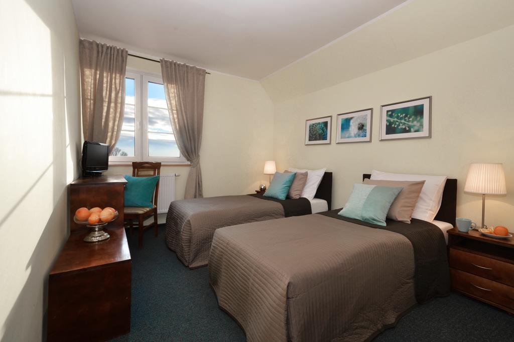 Hotel Pawlakowa Zagroda Grabiny-Zameczek Habitación foto